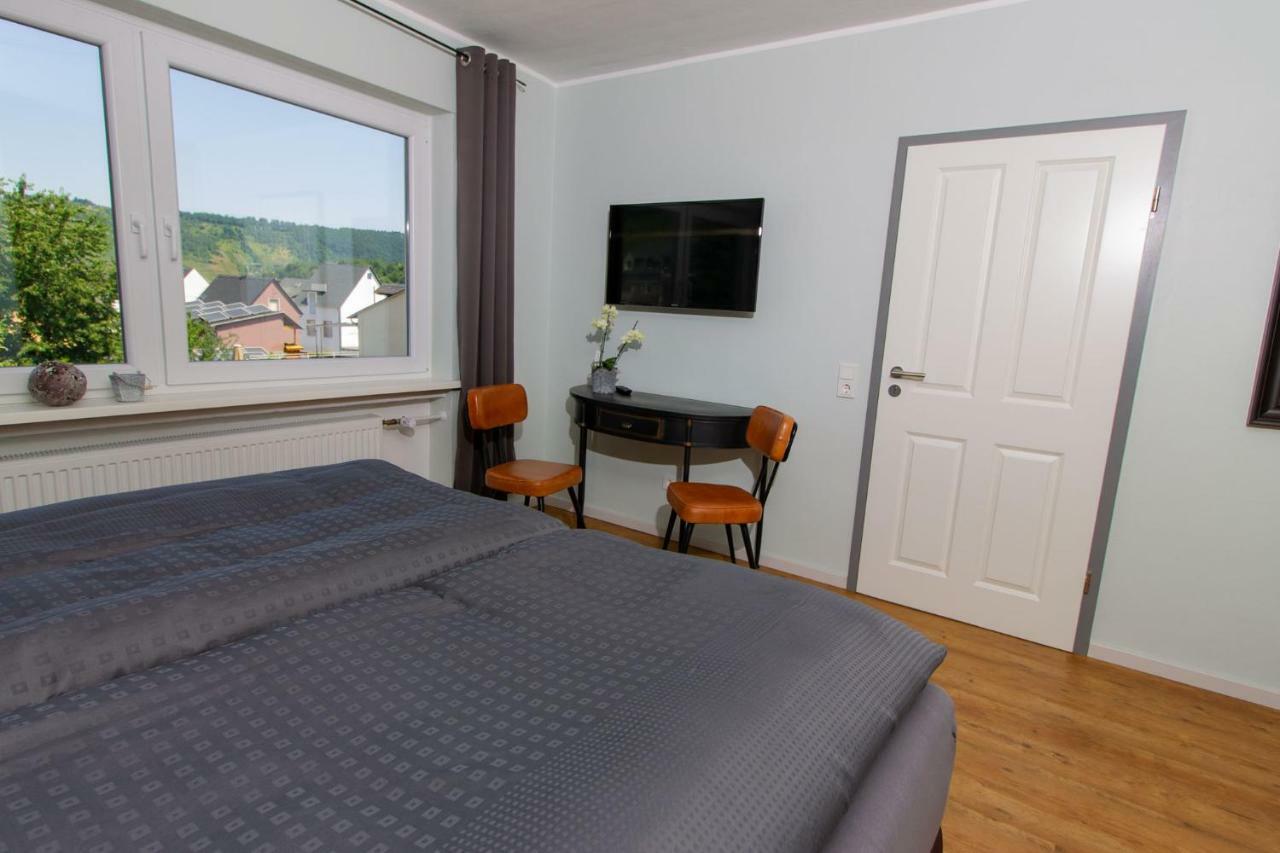 Weingut Gerd Muellers Hotel Kröv Екстериор снимка