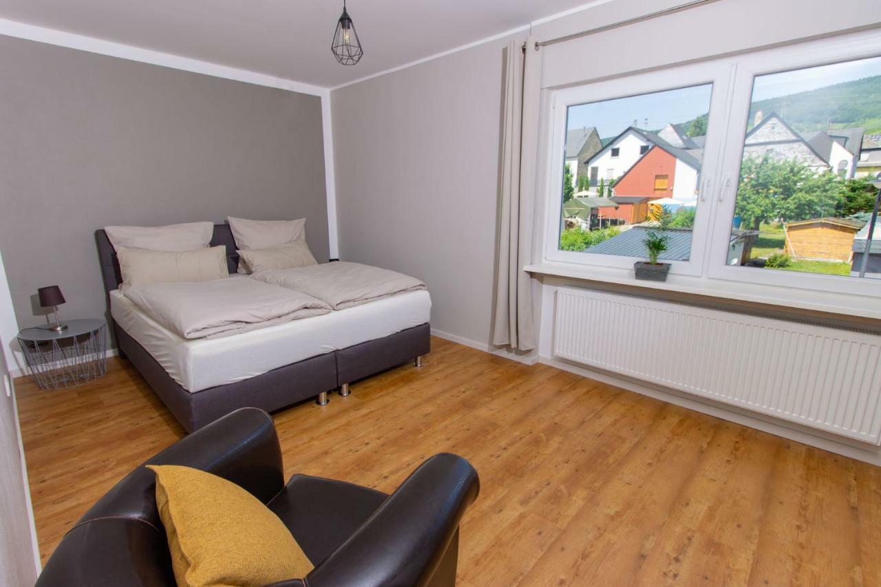 Weingut Gerd Muellers Hotel Kröv Екстериор снимка