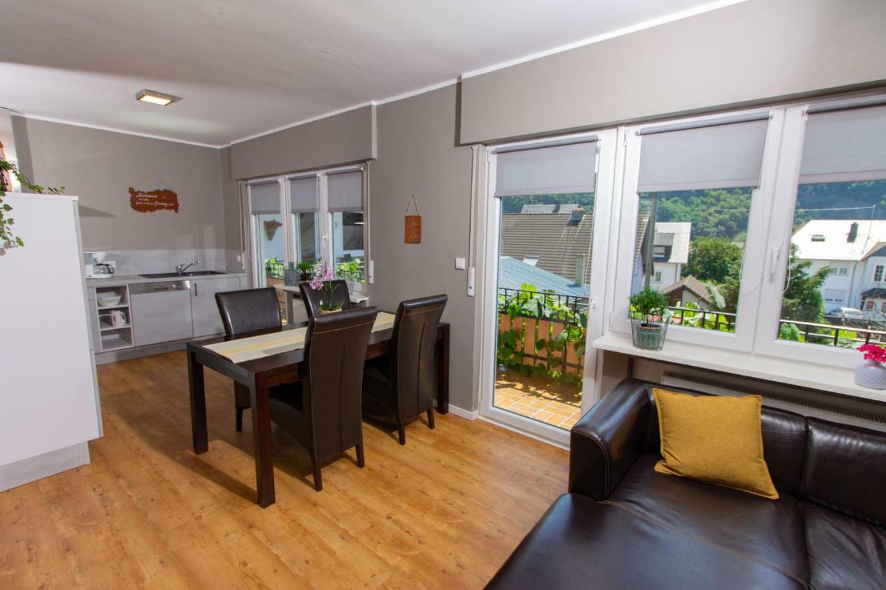 Weingut Gerd Muellers Hotel Kröv Екстериор снимка